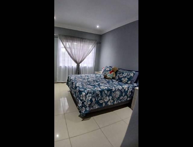 2 BEDROOM SIMPLEX FOR SALE IN LINCOLN MEADE